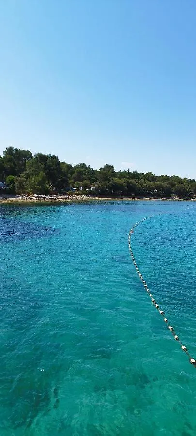 Apartmani Vanessa Pula 0*,  Croatia